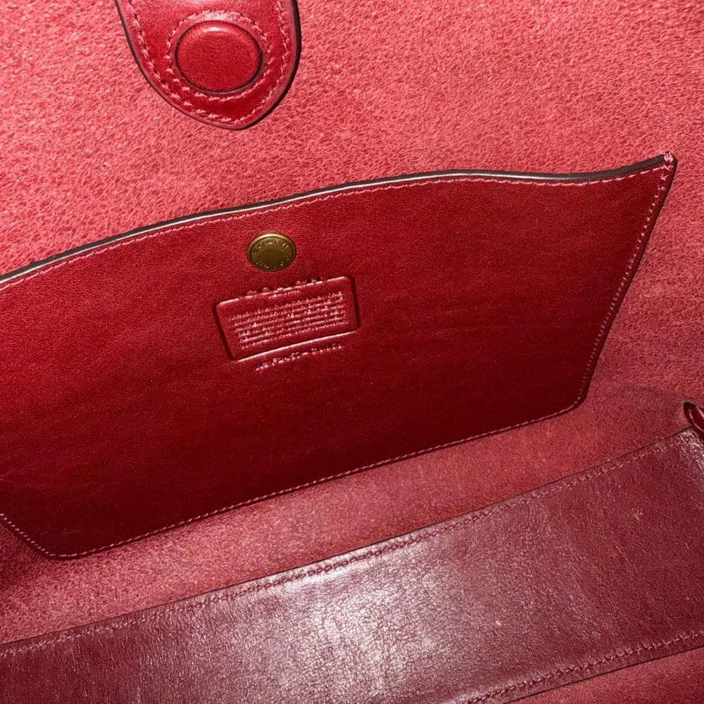 Burgundy Coach Brooklyn 28 - Picture 9 of 11